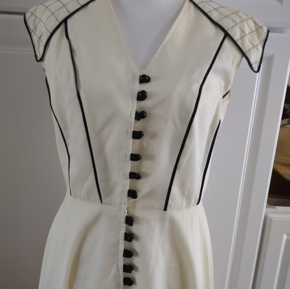 Vintage dress - cream with black button front